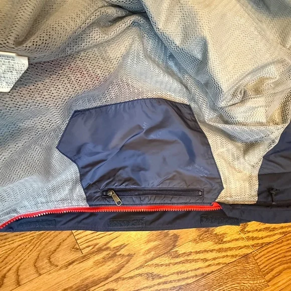 Mens Patagonia Rain Jacket - Picture 2 of 13